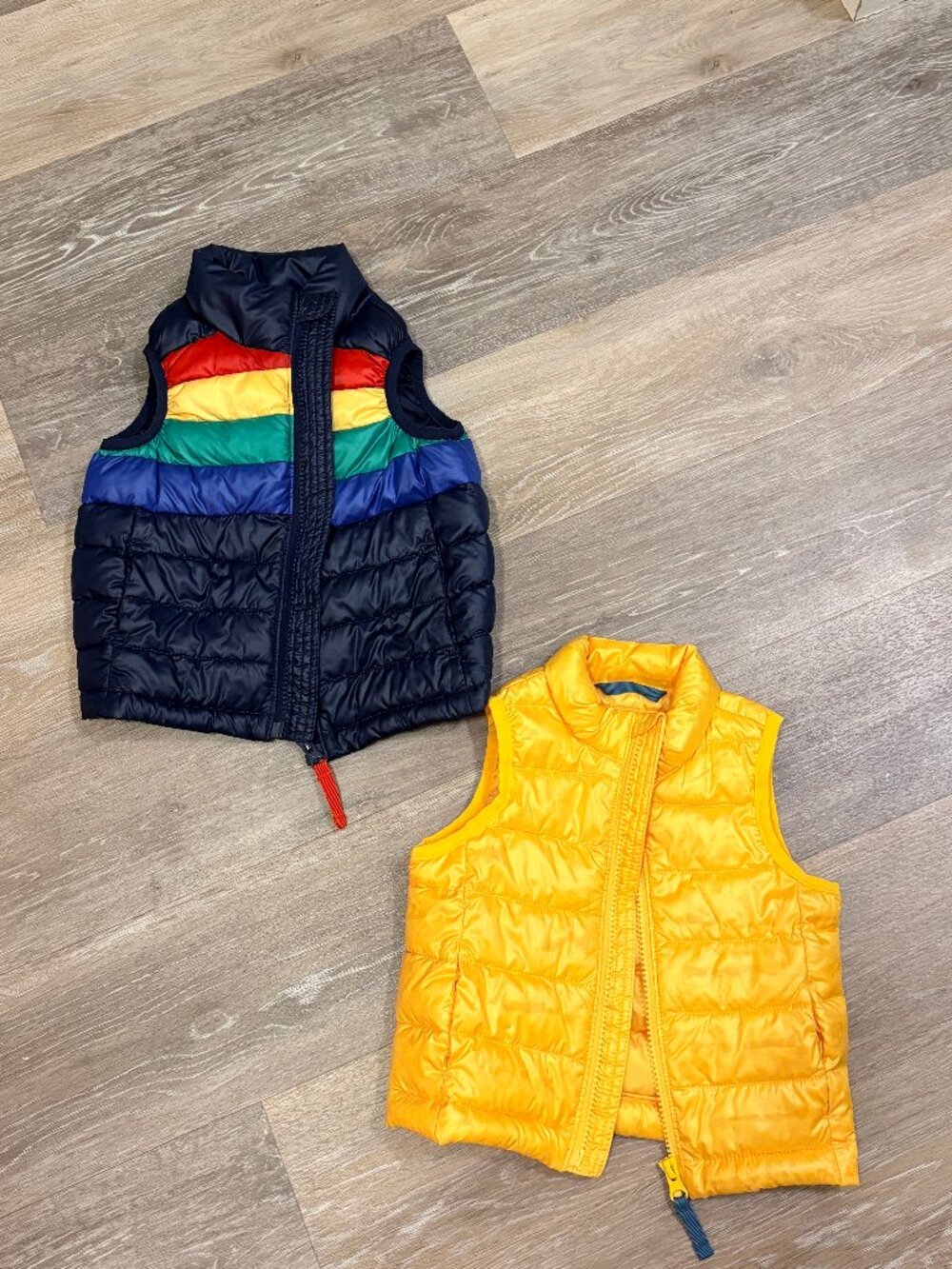 Set of Two Primary Puffer Vests